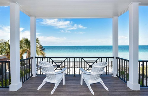 Anna Maria House | Island Retreat! Pool, Spa, Rooftop Views and Covered Outdoor Dining