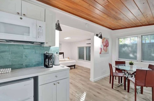 Sailboat Bend Apartment | Jasmine Tropical Oasis Studio with Pool