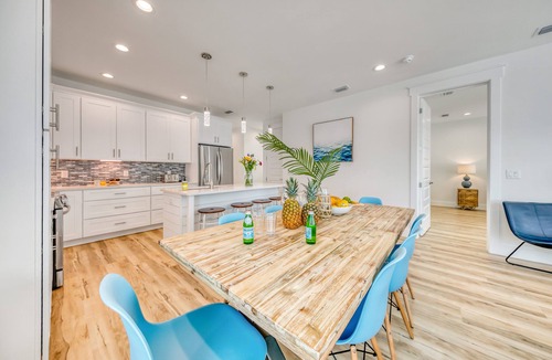 Bid-a-wee Beach House | Joyful Sound by AvantStay | Walk to the Beach