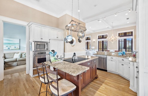 Rosemary Beach Cottage | July savings - Rosemary Beach Cottage, Fabulous Gulf Views, next to beach and on Boardwalk F