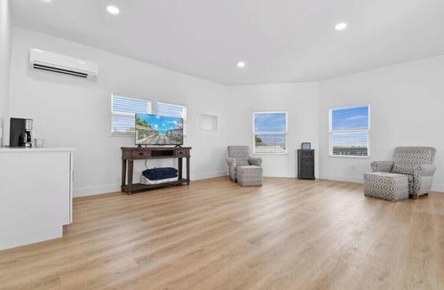 Juno Beach House | Juno Beach Access directly across street - 3bed 2.5bath house