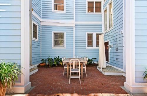 Seaside House | Just for Fun Main and Carriage