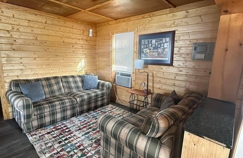 Lake Arthur House | Just minutes from the lake!