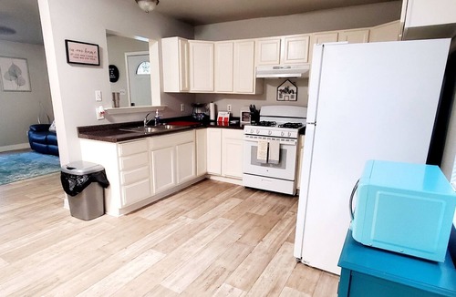 Tyler House | Just North of Downtown