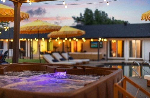 Irving House | Kaleo - Pickleball | Pool | Hot Tub | Central Spot