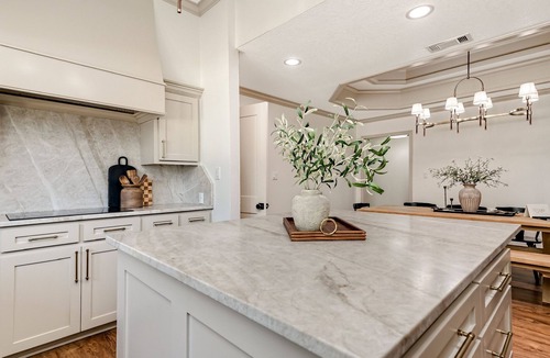 Laguna Park House | Kash Cove Lakeside Retreat - DIRECT LAKE ACCESS + HOT TUB + FIRE PIT + GRILL