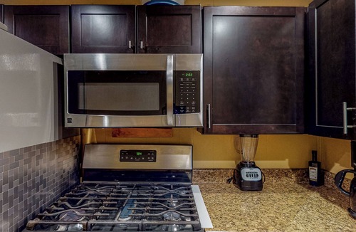 Avinger House | ‘Keepin’ it Reel’ Retreat Near Lake O’ the Pines