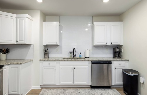 Hoover House | Kelly Lane Retreat | 3BR Near Downtown BHM