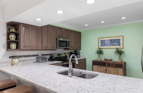 Key West Condo | Key Wes't Best- Upgraded condo 5 mins to Smathers Beach Fantastic value