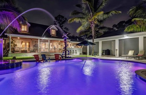 Oakes Estates House | Key West Style Luxury Home with resort style heated pool and infinity line spa