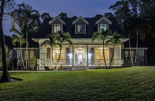 Oakes Estates House | Key West Style Luxury Home with resort style heated pool and infinity line spa