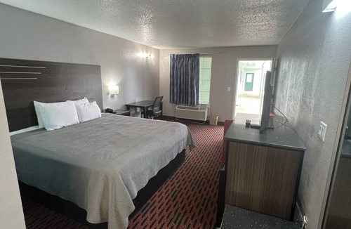 Florence Hotel | Keywest Inn - Tuscumbia/Muscle Shoals