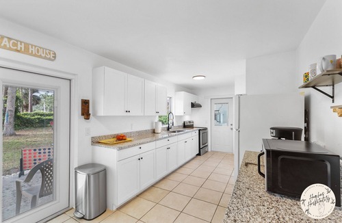 South Daytona House | KING BED! Games! Central Location. Big Weekly/Monthly Discount!