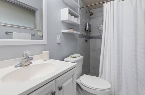 Port Charlotte House | King Bed Pet Friendly Quiet&Comfortable