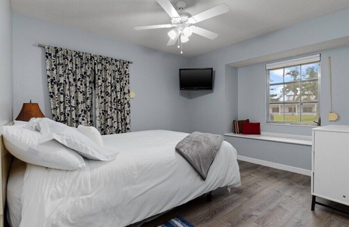 Port Charlotte House | King Bed Pet Friendly Quiet&Comfortable