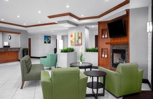 Doral Apartment | King Room Near Doral Park Centre MIA