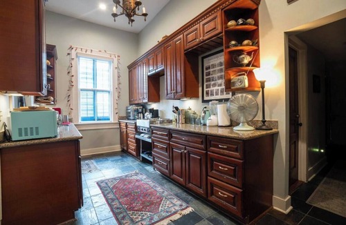 Treme Bed & Breakfast | King suite-Balcony-Historic-Tropical Salt Pool-Near Essence