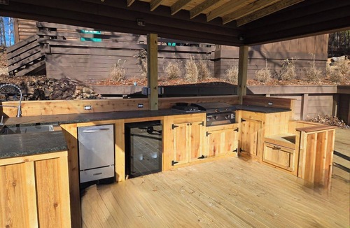 Dadeville Cabin | Kirkland Cabin on the Lake!