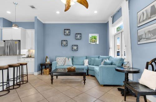 Emerald Waters Village House | Knee Deep by Newman-Dailey