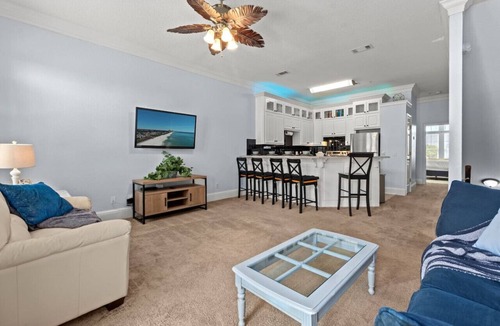 El Centro Beach House | Knee Deep: FREE Pie 4 Nov Stays, Wk2Bch, FREE Daily Activities, DogsOK, & More!
