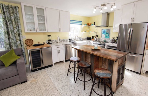White St. Gallery House | L'Attitude Adjustment | 3 Bed, 2 Bath with pool in Key West
