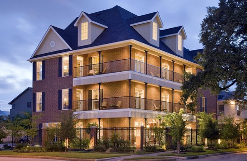 Midtown Bed & Breakfast | La Maison in Midtown an urban B&B