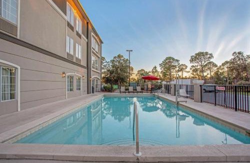 Upper Grand Lagoon Hotel | La Quinta by Wyndham PCB Coastal Palms