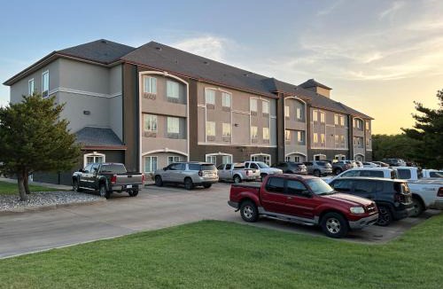 Sulphur Springs Hotel | La Quinta by Wyndham Sulphur Springs