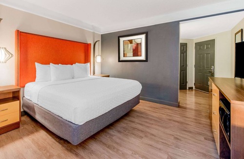 Central Business District Hotel | La Quinta Inn & Suites by Wyndham New Orleans Downtown