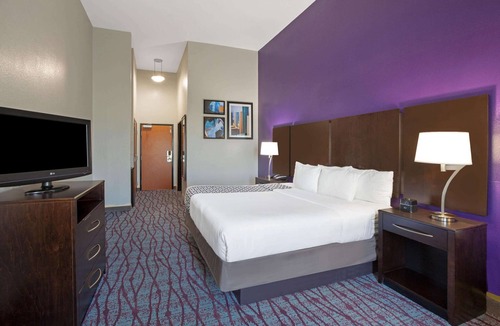 Pasadena Hotel | La Quinta Inn & Suites By Wyndham Houston Pasadena North