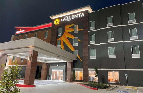 Sulphur Hotel | La Quinta Inn & Suites by Wyndham Sulphur Lake Charles