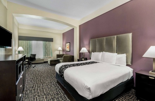 Canton Hotel | La Quinta Inn & Suites by Wyndham Canton MS
