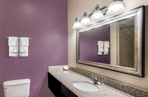 Canton Hotel | La Quinta Inn & Suites by Wyndham Canton MS