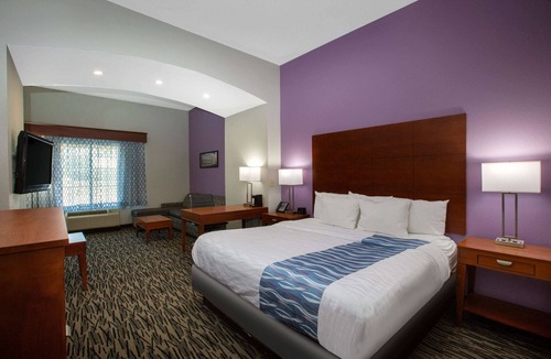 Tupelo Hotel | La Quinta Inn & Suites by Wyndham Tupelo