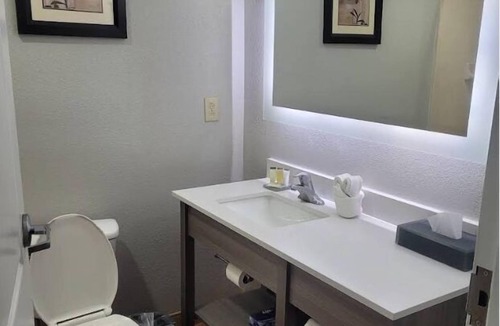 Tupelo Hotel | La Quinta Inn & Suites by Wyndham Tupelo