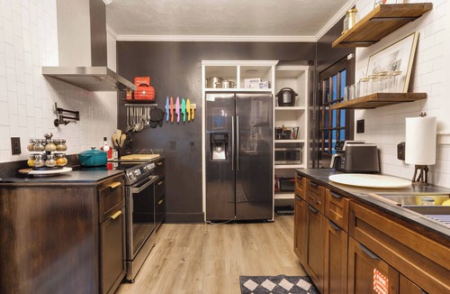 Tallahassee House | Lady Wabi Sabi · 3BR/2BA · Walk to TMH · Whole-Home Generator · Sleeps 6