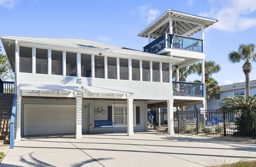 Inlet Beach House | "Lagerheads" | Beach Views | Private Pool | Dog Friendly| Includes 4 Bikes