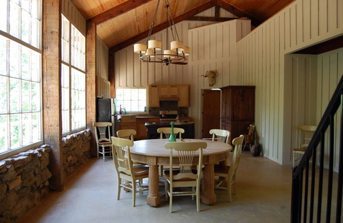 Fort Payne Cabin | Lagniappe Lodge -18 acres of amazing views and 2 waterfalls, with Internet!