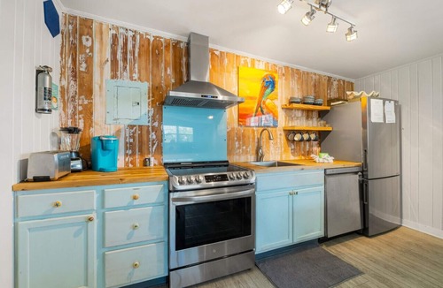 Laguna Beach Condo | Laguna Beach|Quadplex of Beach Condos|Walk to Beach|Pet Friendly