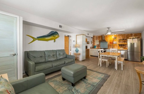 Laguna Beach Condo | Laguna Beach|Quadplex of Beach Condos|Walk to Beach|Pet Friendly