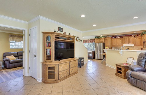 Broaddus House | Lake Days on Sam Rayburn! Wooded Retreat w/Yard