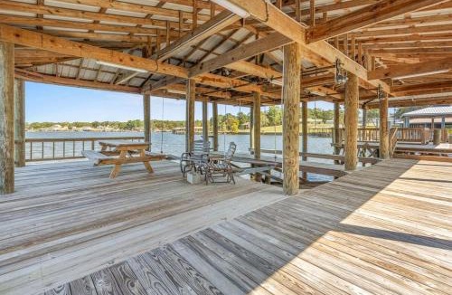 Zwolle House | Lake Escape Paradise Premier fishing getaway