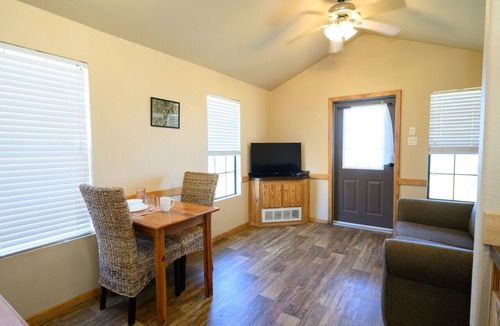 Lake Village Cabin | Lake front retreat on Lake Chicot!