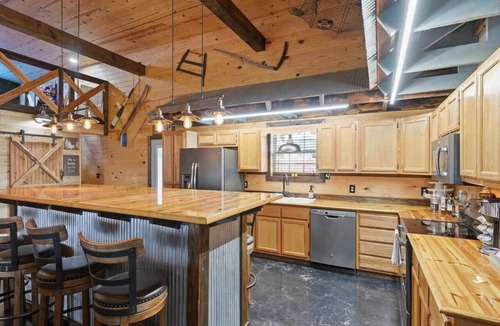 Langston House | Lake Guntersville/Adults-Only Retreat + Luxury Playroom