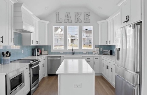 Dadeville House | Lake Happy
