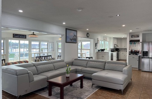 Azle House | Lake House With Private Pickleball Ct + Game Room At The Beautiful Cooley Point