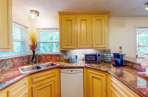 Cape Royale House | Lake Livingston Hideaway: Peaceful Waterfront Home