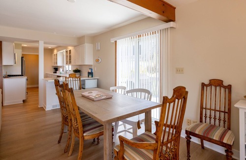 Grand Haven House | Lake MI Views | Multi-Deck Retreat | Walk to Beach | 3BR