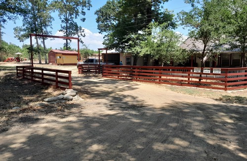 Zavalla Cabin | Lake Sam Rayburn Cabins, #1 front cabin at Monterrey Park an Boat launch