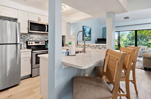 Sandestin House | Lake View ~ Private Patio ~ Golf Cart ~ Community Pool